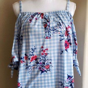 Woman's Plus Size Cold Shoulder Top